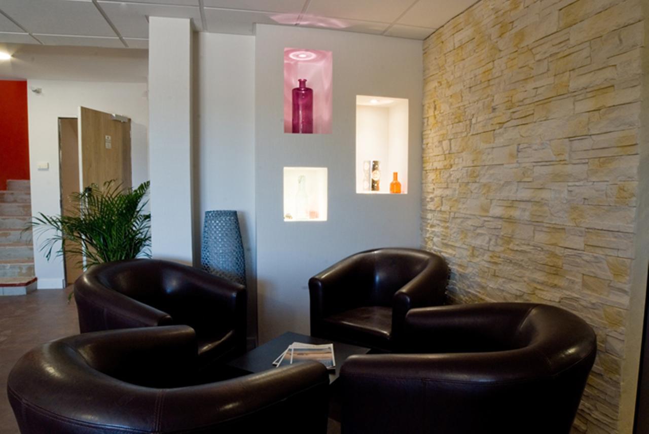 Logis Hotel Restaurant De La Madeleine Commercy ภายนอก รูปภาพ